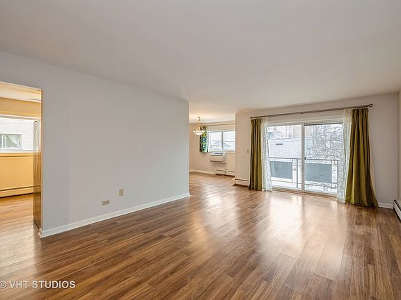 4th image of 1040 Erie St APT 209