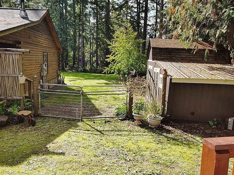 2900 Fishtrap Loop NE — Photo 3