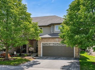 255 E Summerfield Dr #32, Guelph, ON N1L 0E1