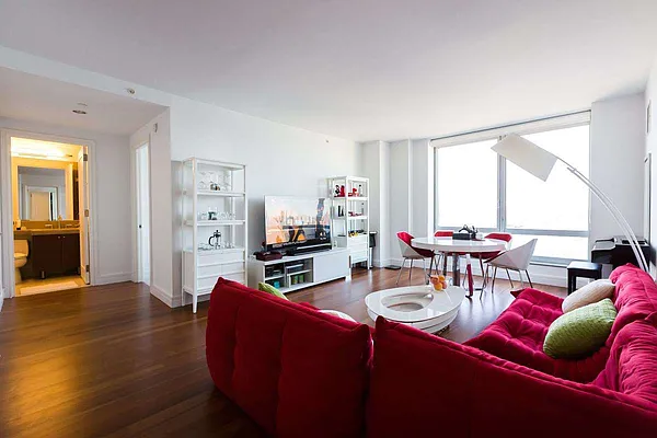 Sold by Chase Global Realty Corp | media 12