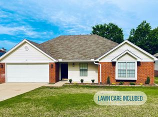 28 Zircon Dr, Maumelle, AR 72113