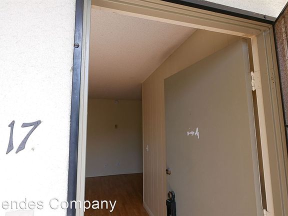 2nd image of 4710 Point Loma Ave #17