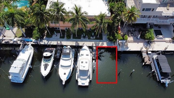 1st image of 65 Hendricks Isle