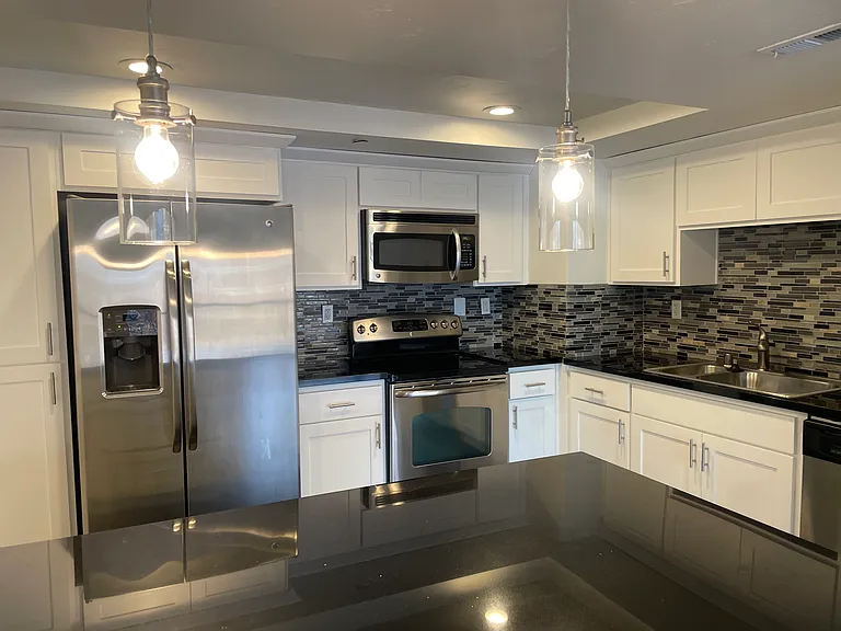 500 N St #603 — Photo 3