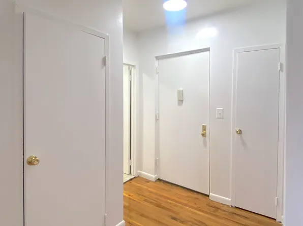 2018 3rd Avenue image 14 of 20