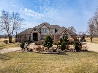 128 Titleist Trl, Poplar Grove, IL 61065