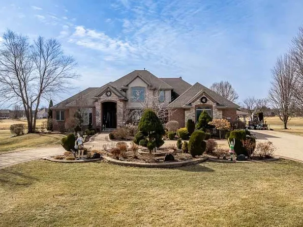 128 Titleist Trl, Poplar Grove, IL 61065