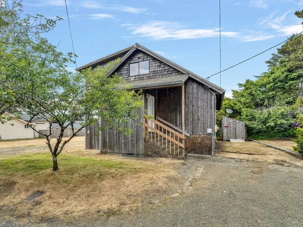 470 14th Ave, Seaside, OR 97138
