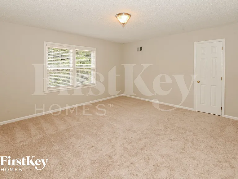 6831 Van De Rohe Dr — Photo 10