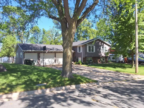 540 Lakewood Dr SW, Hutchinson, MN 55350