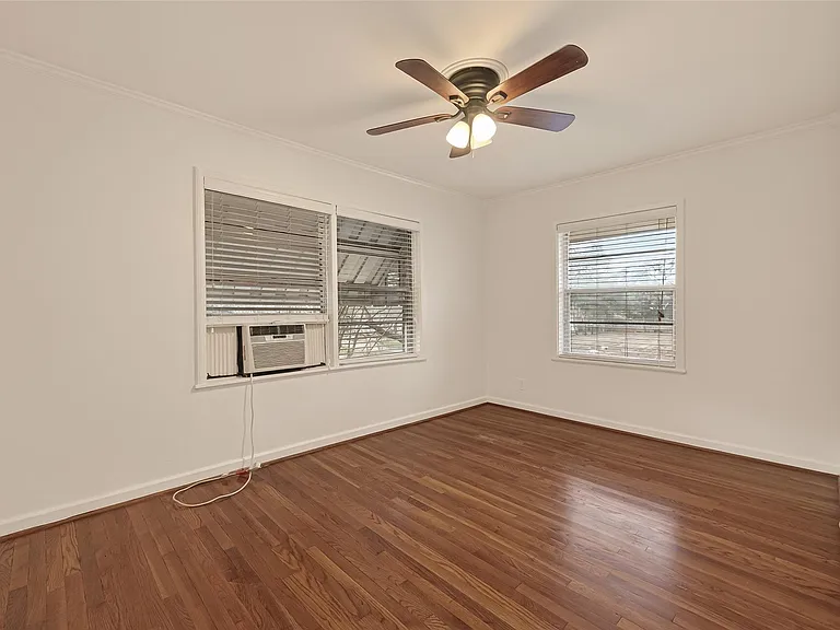 2021 Southgate Blvd #6 — Photo 18
