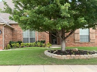 16605 Village Garden Dr, Edmond, OK 73012