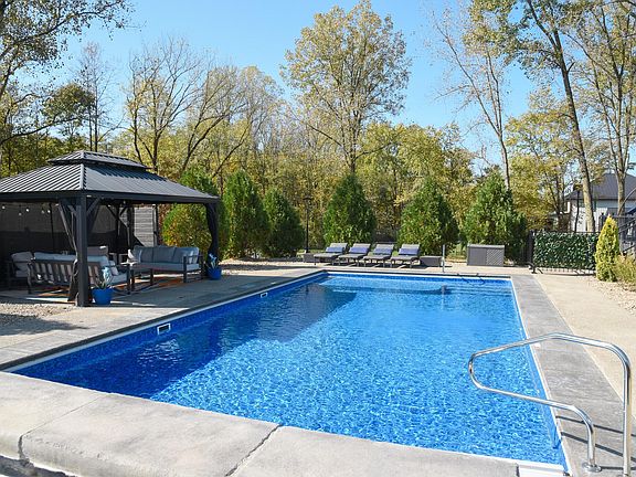 3rd image of 14338 Fancher Rd