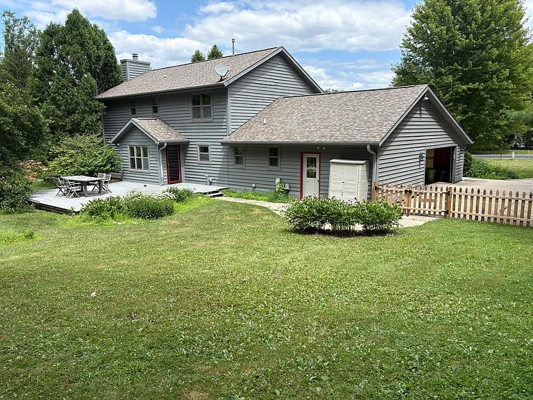 W307N5581 Anderson Rd — Photo 18