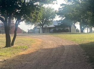 3012 Valenta Rd, Oquinn, TX 78945