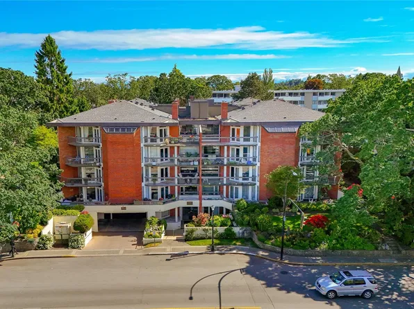 2119 Oak Bay Ave #204-OAK, Victoria, BC V8R 1E8