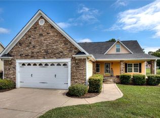 18 David Dr, Cave Spring, GA 30124