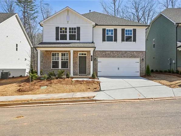 42 Mayfair St, Dawsonville, GA 30534