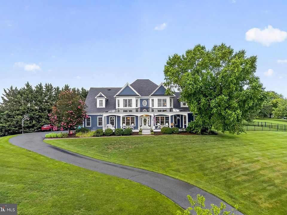 1st image of 8100 Worthington Manor Pl