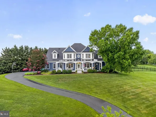 8100 Worthington Manor Pl, Adamstown, MD 21710