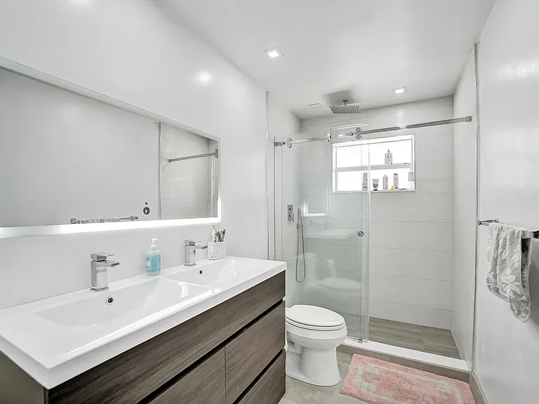 4701 N 36th Ct — Photo 52