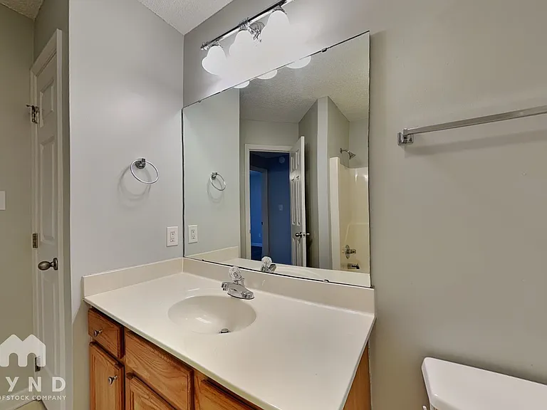 928 Shannondale Dr — Photo 15