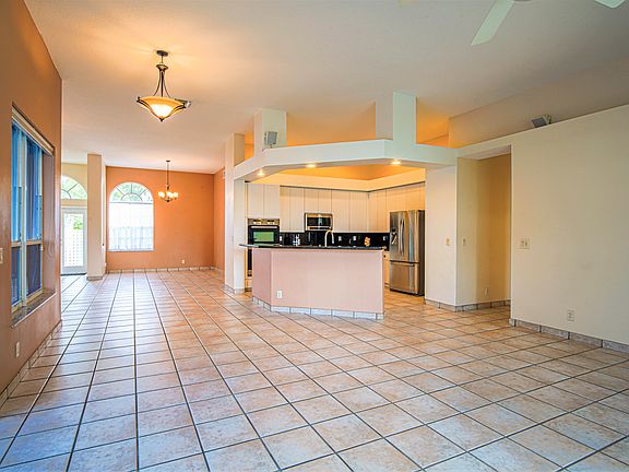 5th image of 6683 Bella Vista Ave