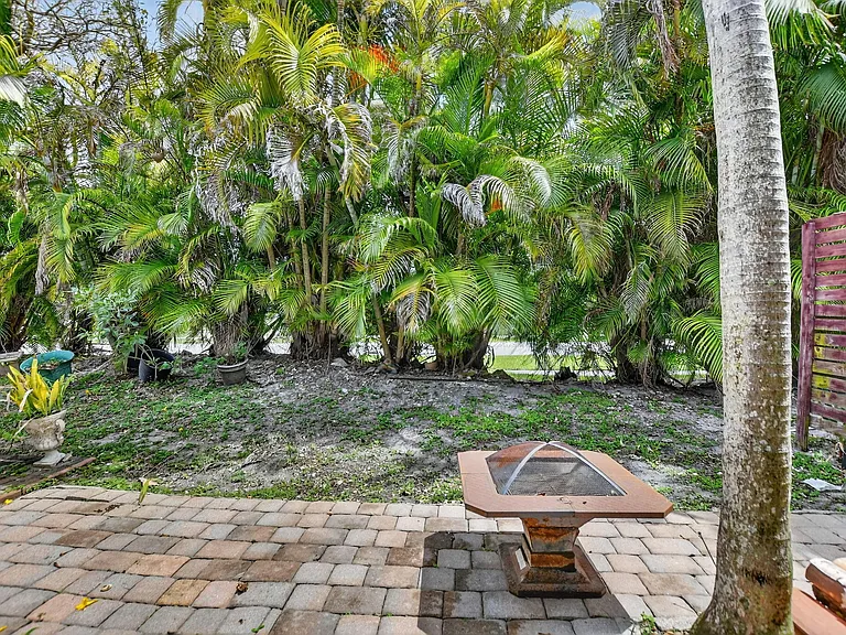 243 NW 45th Ave #243 — Photo 30