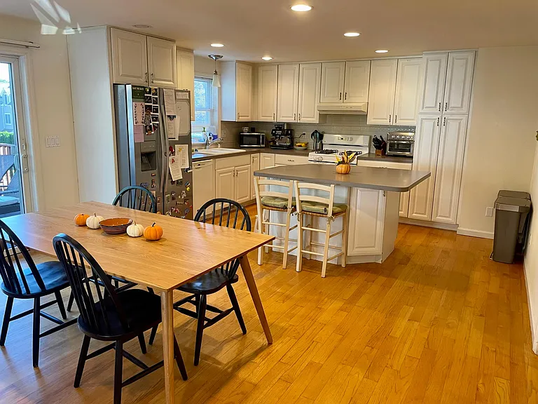 41 Le Grande Ave — Photo 4