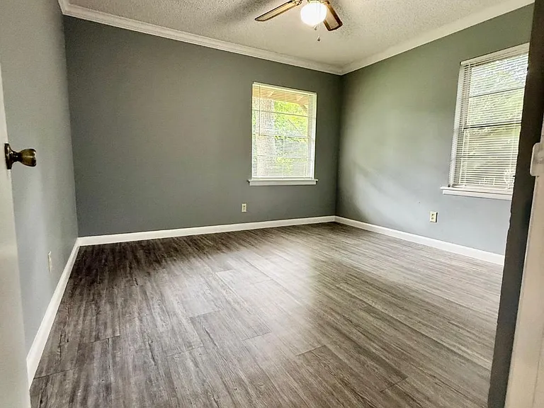 2206 Clay St — Photo 14