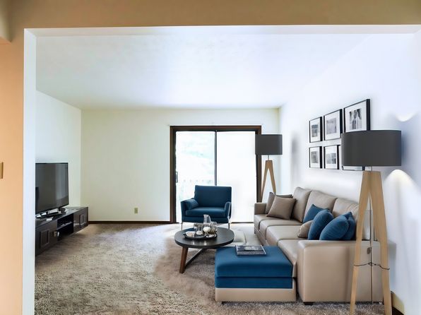 215 Lightning Hill Blvd #113