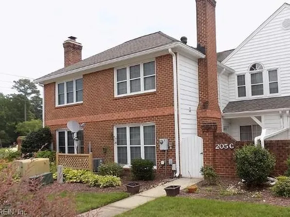 205 Amersham Dr APT C, Yorktown, VA 23693