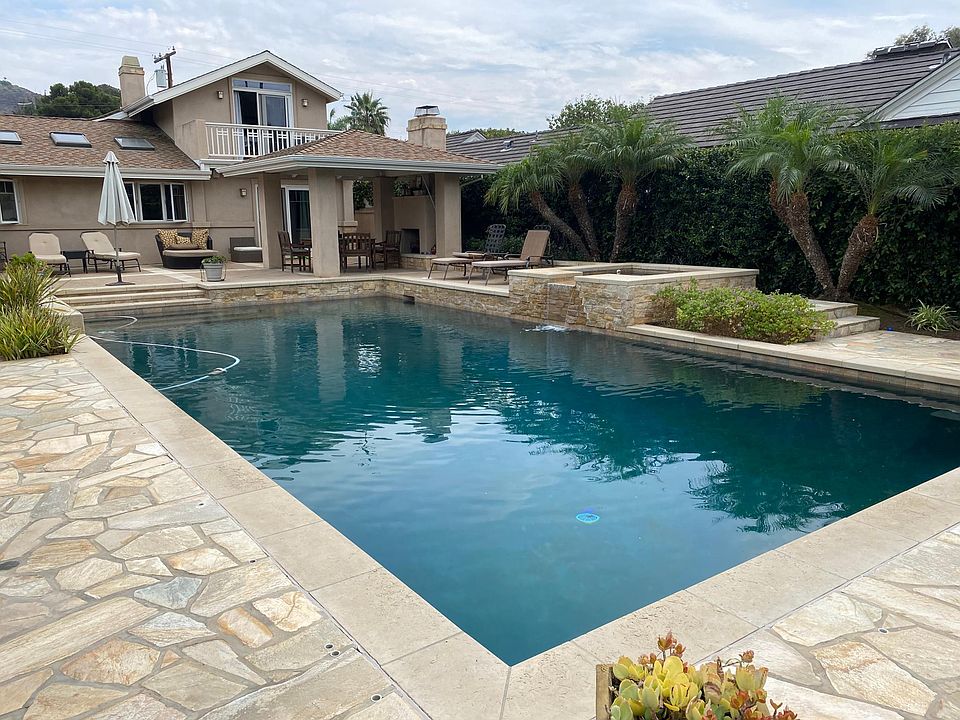 1st image of 6169 Vista De La Mesa