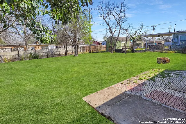 215 Birchwood Dr — Photo 14