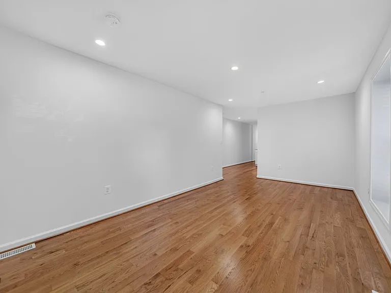 3214 Dubois Pl SE #1 — Photo 3