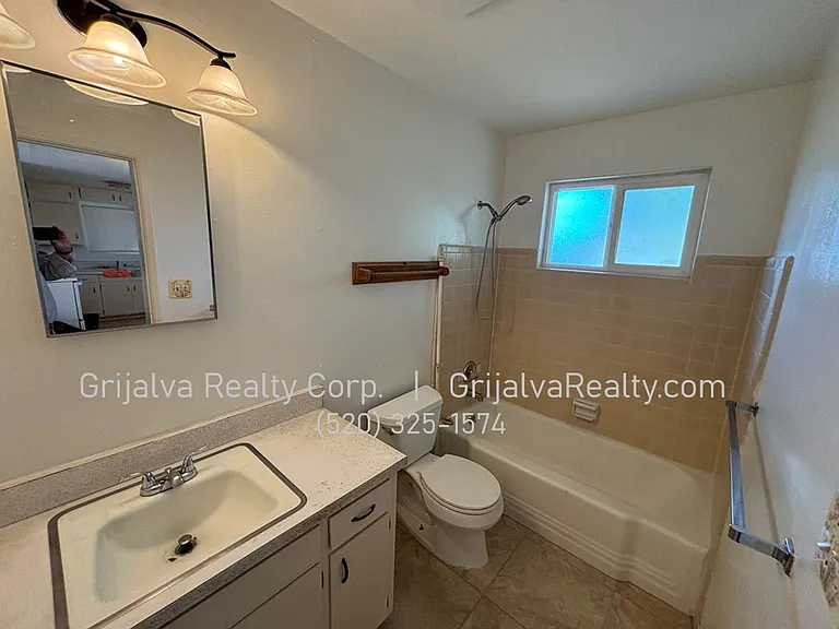 2137 Belvedere Maintenance — Photo 7
