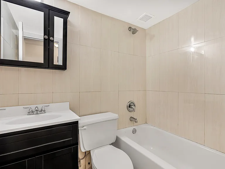 7 E 32nd St #6G — Photo 3