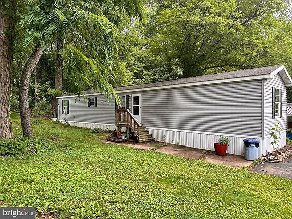 2nd image of 117 Locust Ln