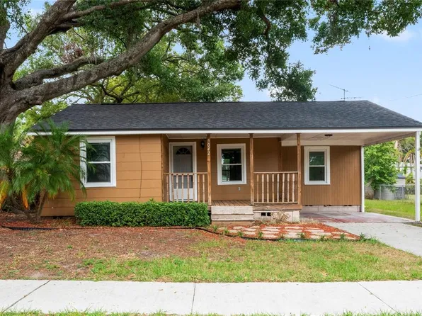 5042 8th St, Zephyrhills, FL 33542