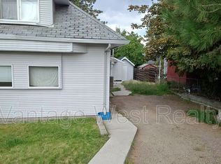 494B Sheila Cres, Kelowna, BC V1W4L8