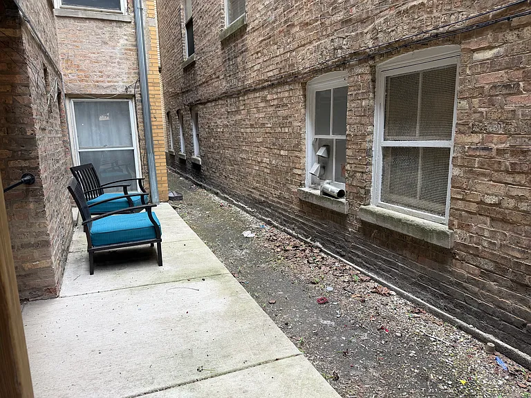 2423 W Lunt Ave #1S — Photo 9