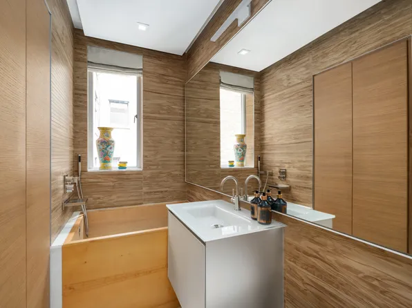 455 East 51st Street image 11 of 15