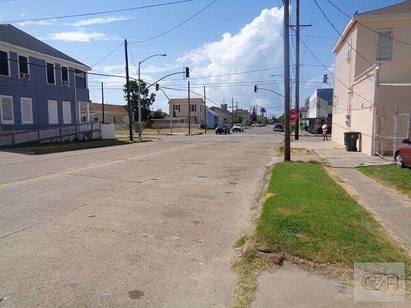 4th image of 713 37th St