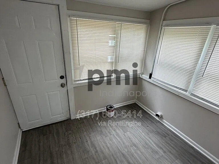 1620 Norton Ave — Photo 9