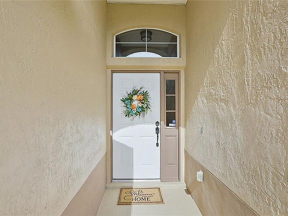 4th image of 1401 Lake Villa Dr