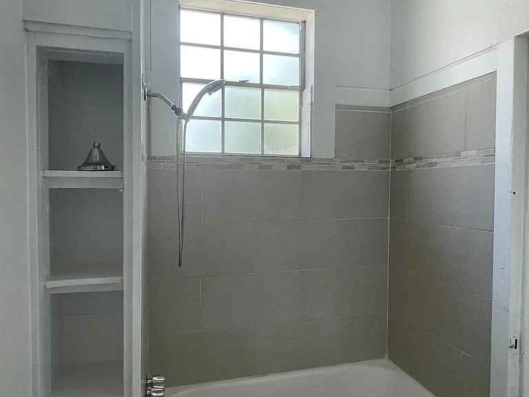 4620 Saint Charles Ave #H — Photo 12