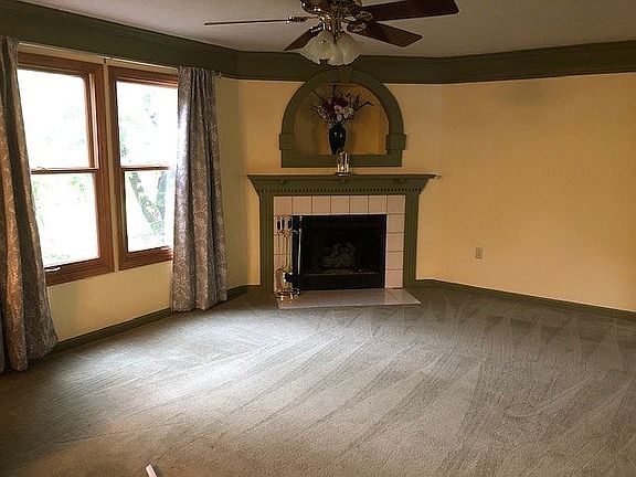 3rd image of 106 Jessica Dr
