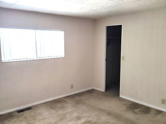 5th image of 148 N Palomar Ave