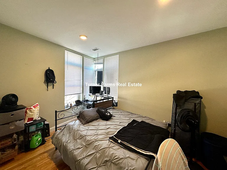 10 Roxbury St #5A — Photo 9