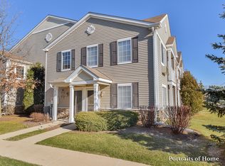 701 Silverstone Dr #701, Carpentersville, IL 60110